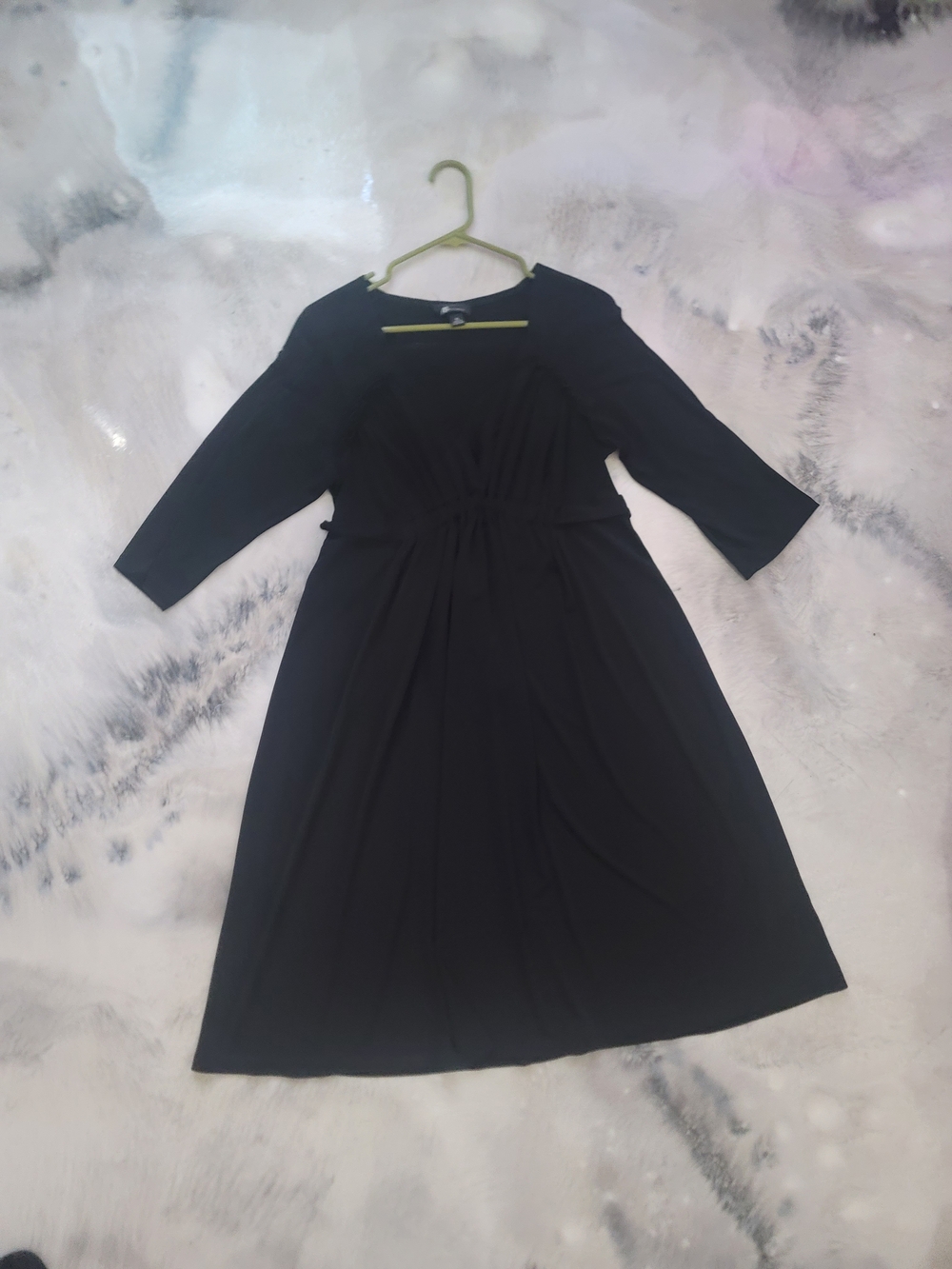 AB Studio Versatile Black Midi Dress with Three-Quarter Sleeves